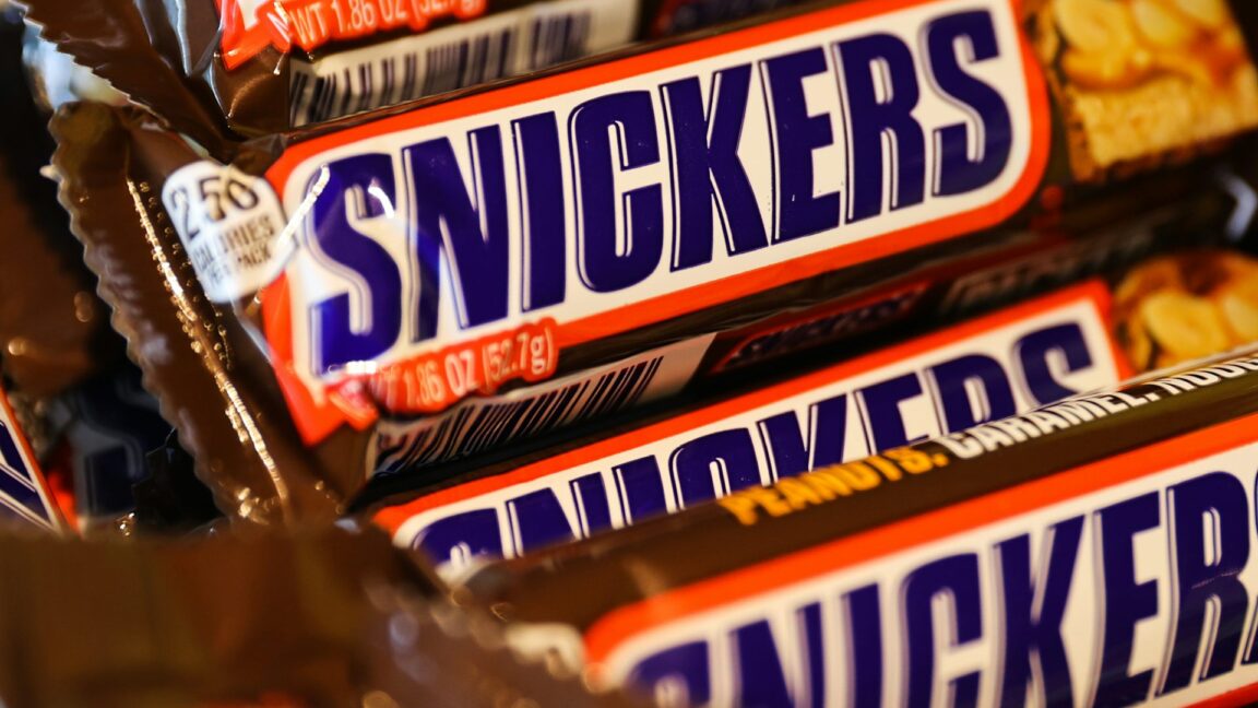 A candy engineer explains the science behind the Snickers bar