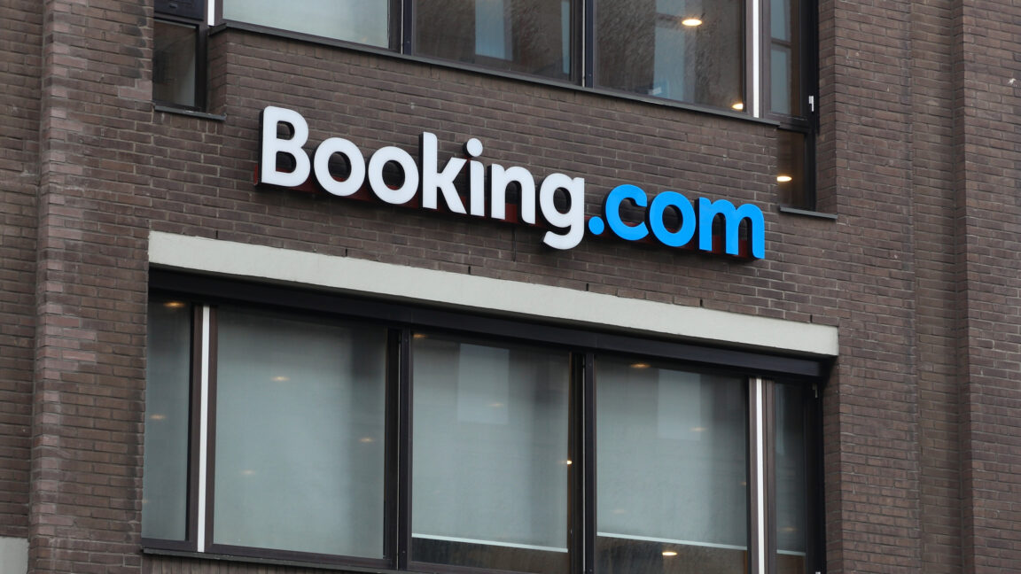 Booking.com says typos giving strangers access to private trip info is not a bug